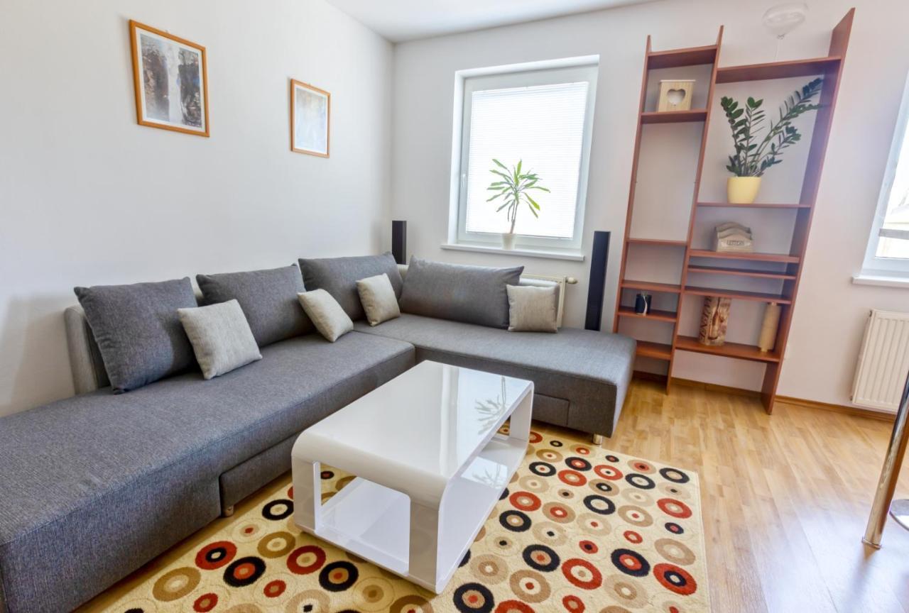 Apartman Hugo Veľký Slavkov Buitenkant foto