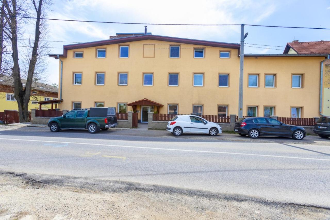 Apartman Hugo Veľký Slavkov Buitenkant foto