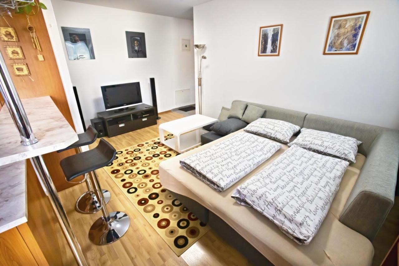 Apartman Hugo Veľký Slavkov Buitenkant foto